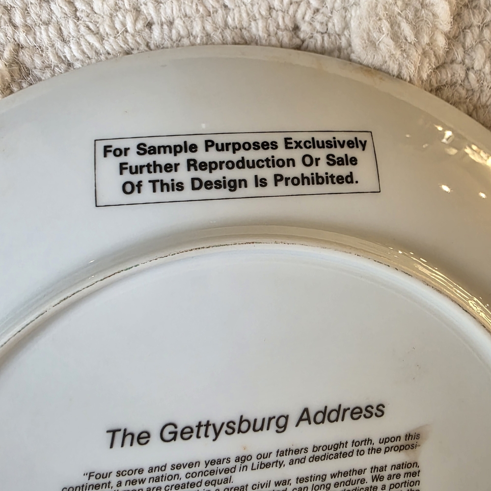 Vintage Lincoln Decorative Plate - Black & White with Gold Rim - Picture 5 of 12